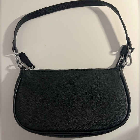 Shoulder bag in black - Picture 1 of 2